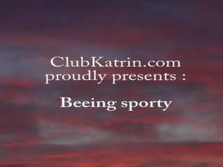 Katrin Kozy sporty striptease
